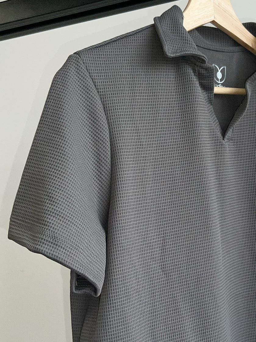 Conjunto deportivo Gris Oscuro – polo y short